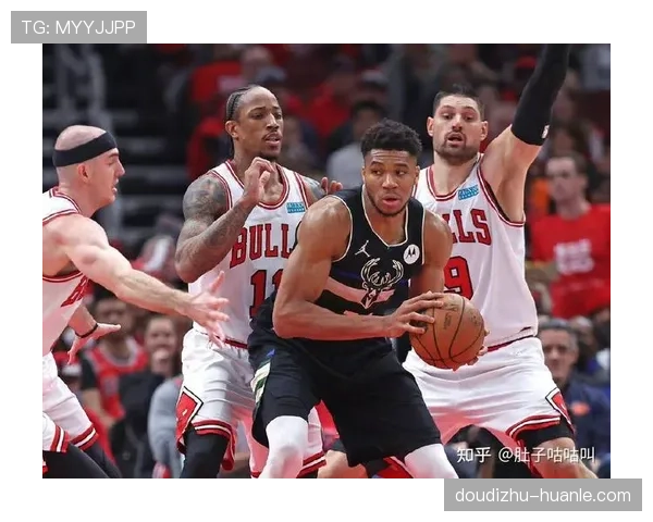 公牛客场险胜雄鹿 年轻球员成长带来球队新希望