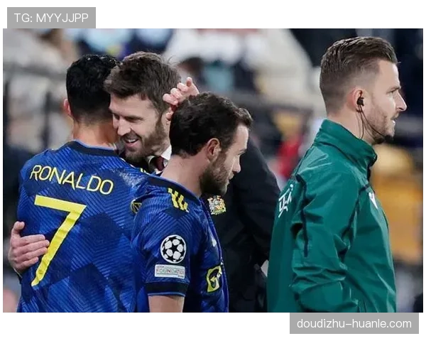 卡里克解释首发选择逻辑 强调替补席能在比赛末段发力